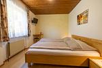Schalfzimmer 4, Doppelbett - Apartment Sonnenhang by Alpenidyll Apartments - Top-Hundeurlaub