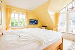 Schlafzimmer - Haus Wenningstedter Weg 12, Haushälfte B - Top-Hundeurlaub