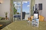 Wohnzimmer - FeWo 15: Meerblick, Balkon - Top-Hundeurlaub