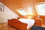 2. Schlafzimmer mit Doppelbett - Haus 26b - Top-Hundeurlaub