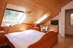 2. Schlafzimmer mit TV - Haus 26b - Top-Hundeurlaub