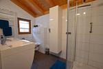 Badezimmer - Bernhard - Feriendorf Via Claudia Haus 62 - Top-Hundeurlaub