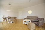 Wohnzimmer mit Essbereich - Wohnung 03 - Top-Hundeurlaub