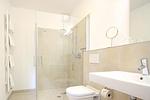 Badezimmer mit Dusche - Ferienvillen Anna Düne 1-01 - Top-Hundeurlaub