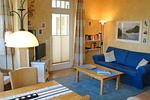 Wohn-Essbereich mit Couch - Dünenschloss 1-28 - Top-Hundeurlaub