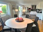 Heller Ess- und Wohnbereich mit Seeblick - Villa Saleboda - Top-Hundeurlaub