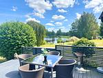Terrasse mit Seeblick an der Villa Saleboda in Blekinge - Villa Saleboda - Top-Hundeurlaub