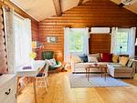 Gemütliches Wohnzimmer im Ferienhaus Sommerlycka in Fågelfors - Haus Sommerlycka - Top-Hundeurlaub