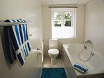 Badezimmer - Ferienhaus auf der kleinen Gaarde Ockholm - Top-Hundeurlaub
