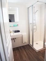 Badezimmer - Ferienwohnung Wattwurm Ockholm - Top-Hundeurlaub