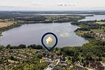 Vogelperspektive - Ferienhaus Rad Kapitän direkt am See mit Sauna und Terrasse - Top-Hundeurlaub