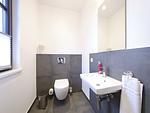 Gäste-WC - Luxus Reetdachvilla mit 3 Schlafzimmern, Sauna und Kamin (G06) - Top-Hundeurlaub