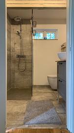 Badezimmer mit Dusche im Chalet Hjortblick - Chalet Hjortblick - Top-Hundeurlaub