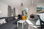 Sofa im Wohnbereich - Ferienhaus 02a - Top-Hundeurlaub