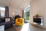 Wohnbereich mit Sitzgelegenheit - Ferienhaus 02a - Top-Hundeurlaub