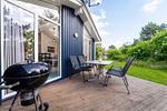 Terrasse mit Grill - Ferienhaus 02a - Top-Hundeurlaub