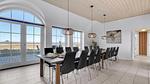living-dining-room - Ferienhaus für 18 Personen (300 m²) - Top-Hundeurlaub