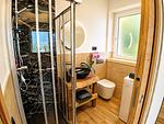 Dusche mit Marmosfliesen - Rustico della Quiete - Top-Hundeurlaub