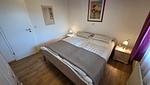 erstes Schlafzimmer - Ferienhaus Jabel 30 - Top-Hundeurlaub