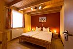2. Schlafzimmer mit Doppelbett - Ferienhaus Jabel 28 - Top-Hundeurlaub