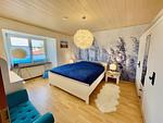 2. Schlafzimmer im OG mit Kleiderschrank - Feldsteinscheune Kaeselin - Top-Hundeurlaub