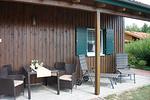 große Teil-überdachte Terrasse zum Verweilen - Ferienhaus Jabel 29 - Top-Hundeurlaub