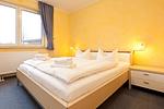 2. gemütliches Schlafzimmer - Mirabelle App. 02 EG/R - Top-Hundeurlaub