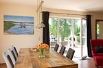 Essbereich mit Platz für 6 Personen zum Essen, Spielen und viele - Ferienhaus Fernweh - Top-Hundeurlaub