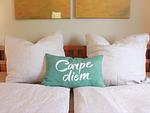 Schlafzimmer mit Doppelbett - Fair-Play App. 01 EG/L - Top-Hundeurlaub