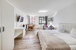 Blick in den Wohn- und Schlafbereich - Haus Diana - Perlhuhn - Top-Hundeurlaub