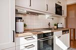 Küche / Küchenzeile - Ferienwohnung Holtz 1 mit Grillplatz im Garten und Liegewiese - Hunde sind willkommen. - Top-Hundeurlaub