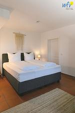 Schlafzimmer - Ferienwohnung Strandflieder - Top-Hundeurlaub