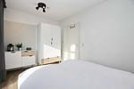 Schlafzimmer mit Kommode Kleiderschrank - Wohnung 42 - Top-Hundeurlaub