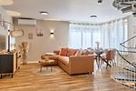 Wohnzimmer - White Coast Villa - Top-Hundeurlaub