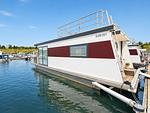 Hauptansicht - Floatinghouse LP16 - Top-Hundeurlaub