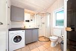 Badezimmer mit Waschmaschine - Ferienhaus 02d - Top-Hundeurlaub