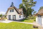 Fassade / Eingang - Ferienhaus Baltic Huus mit Sauna, Kamin und Sonnenterrasse - Top-Hundeurlaub