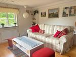 Helles Schlafzimmer mit Doppelbett im Ferienhaus Hus Långhult - Hus Långhult - Top-Hundeurlaub
