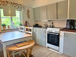 Moderne Küche mit Spülmaschine im Ferienhaus Hus Långhult - Hus Långhult - Top-Hundeurlaub