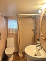 Badezimmer mit Dusche im Schwedenhaus Hus Långhult - Hus Långhult - Top-Hundeurlaub