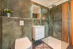 Badezimmer - Ferienhaus Wiesenblick mit Kamin, Terrasse, Badewanne und Dusche - Top-Hundeurlaub