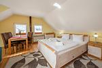 Schlafzimmer - Ferienwohnung Holtz 4 mit Grillplatz, E-Lade Station und Liegewiese - Top-Hundeurlaub