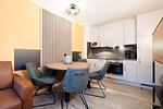 Wohnzimmer - Beach Apartment 7 mit Balkon, Gemeinschaftssauna und Grillplatz - Top-Hundeurlaub