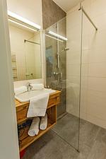 Badezimmer mit Dusche - Happy Aich 3 by Alpenidyll Apartments - Top-Hundeurlaub