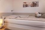 Schlafzimmer - Ferienwohnung Gartenland C2 - Top-Hundeurlaub