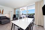 Essbereich mit Bick zur Terrasse - Promenadenvilla 03 Wohnung 07 - Top-Hundeurlaub