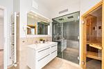 Badezimmer mit Dampfbad und Sauna - Promenadenvilla 03 Wohnung 06 - Top-Hundeurlaub