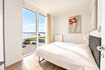 1. Schlafzimmer mit Doppelbett - Promenadenvilla 03 Wohnung 09 - Top-Hundeurlaub