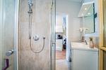 1. Badezimmer mit Dusche und WC - Promenadenvilla 03 Wohnung 10 - Top-Hundeurlaub