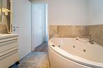 2. Badezimmer mit Whirlwanne - Promenadenvilla 03 Wohnung 10 - Top-Hundeurlaub